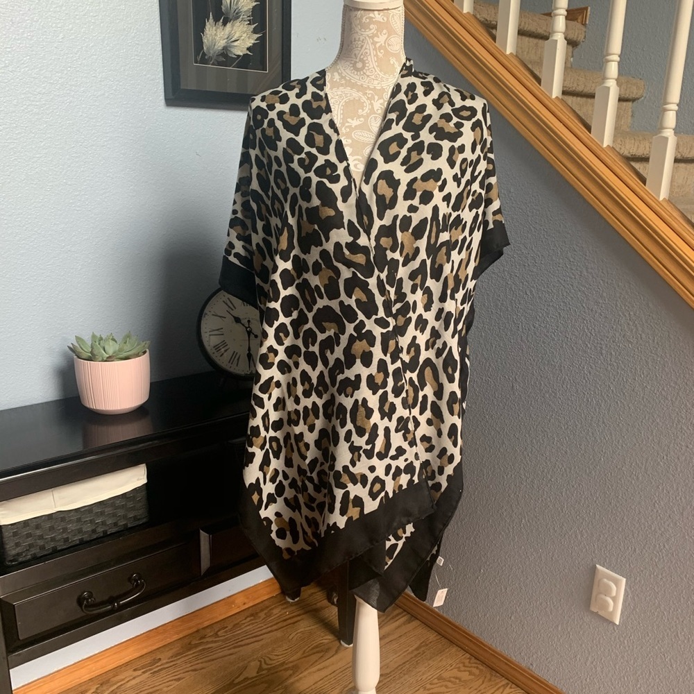 Animal print kimono NWT